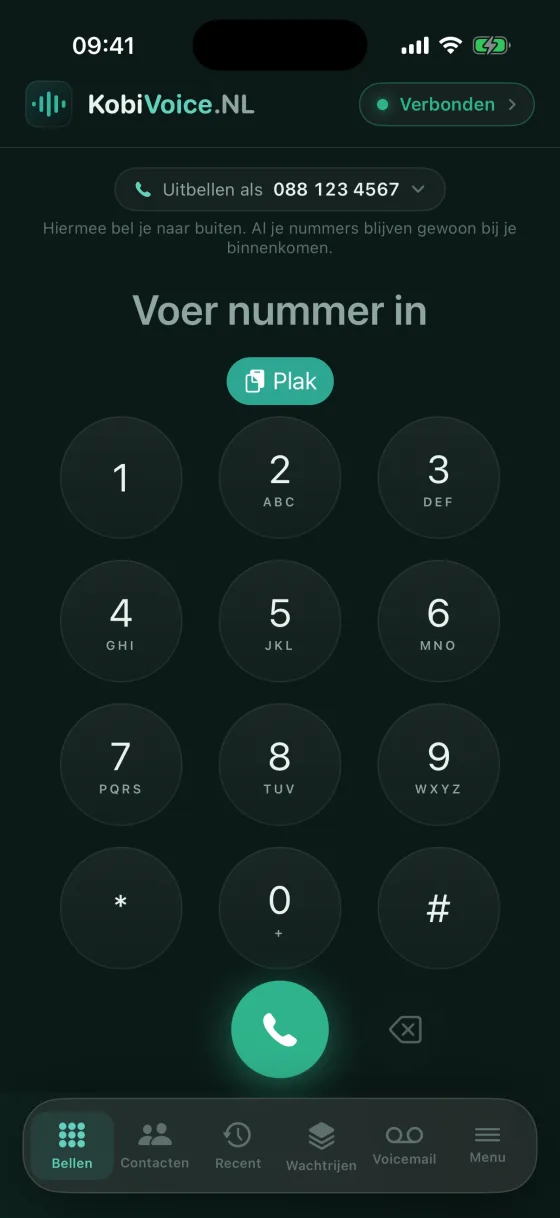 Het toetsenblok van de app, met bovenaan de keuze onder welk zakelijk nummer je uitbelt.