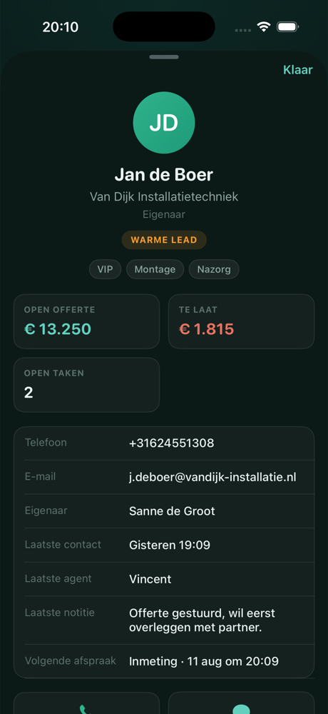 De volledige klantkaart in de KobiVoice-app met openstaande bedragen en contactgegevens